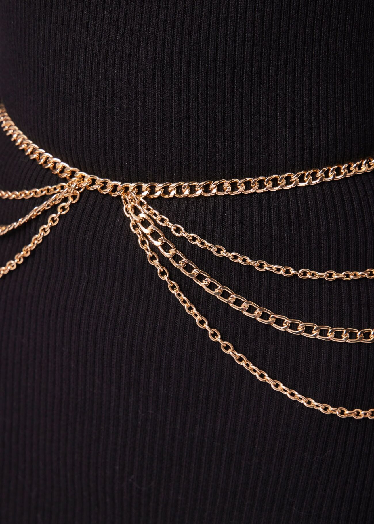 Chain belt with logo