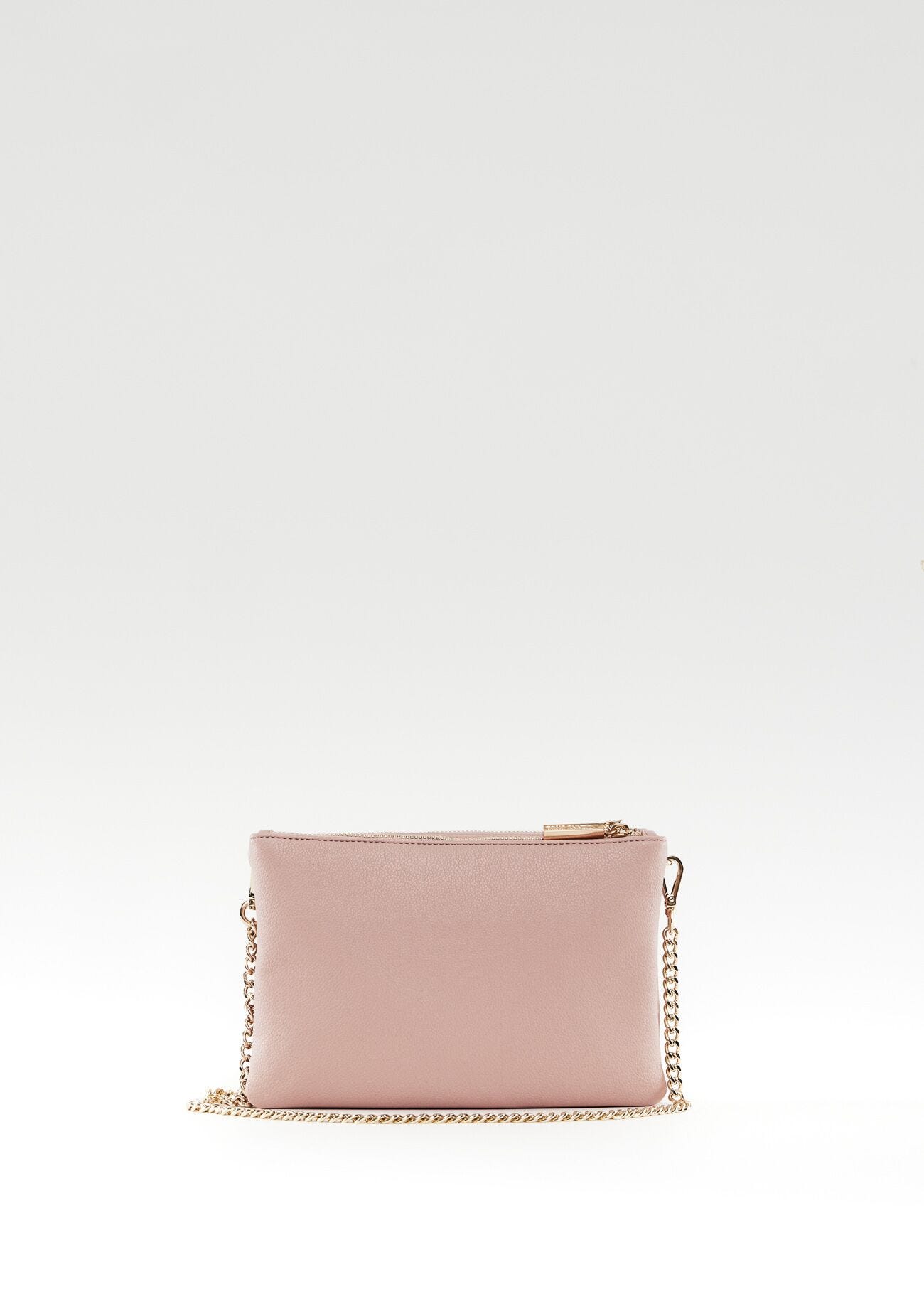 Bandolera rosa con tachuelas
