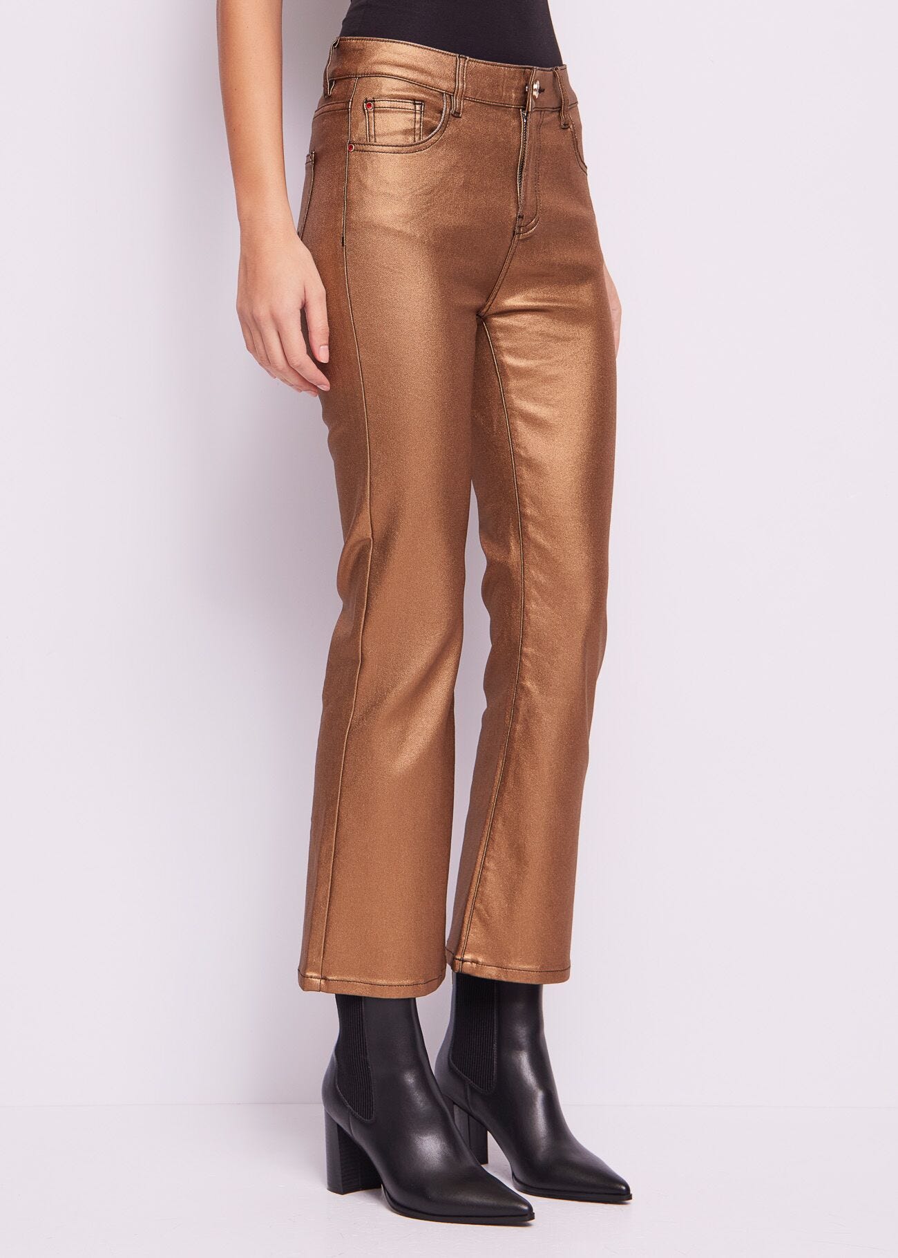 Flared Jeans in Laminated denim