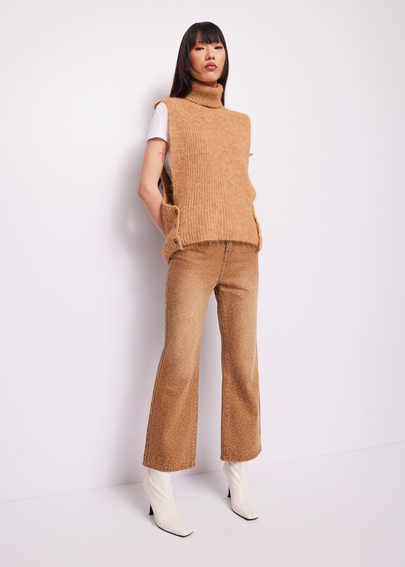 Turtle neck jumper in wool blend