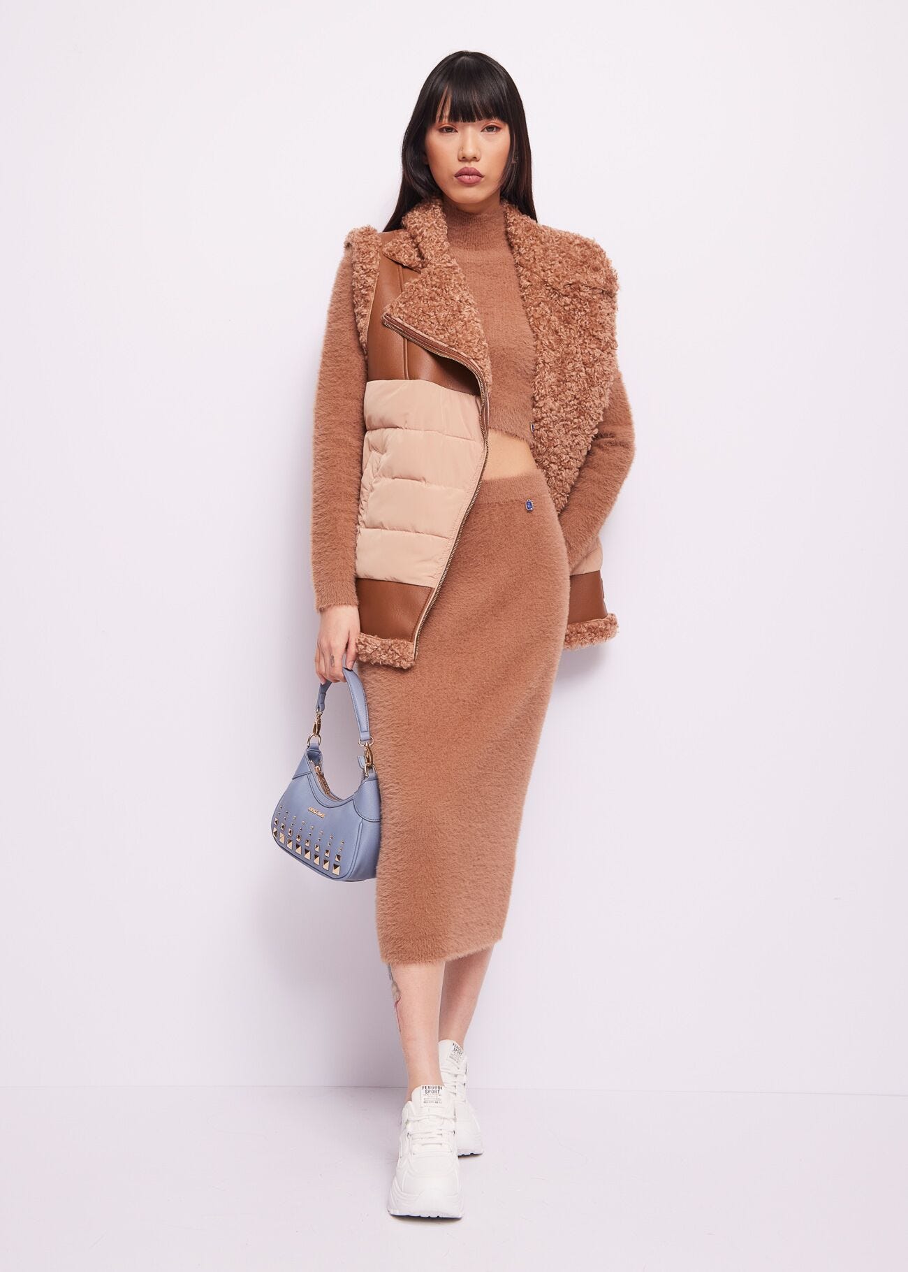 Brown knitted skirt