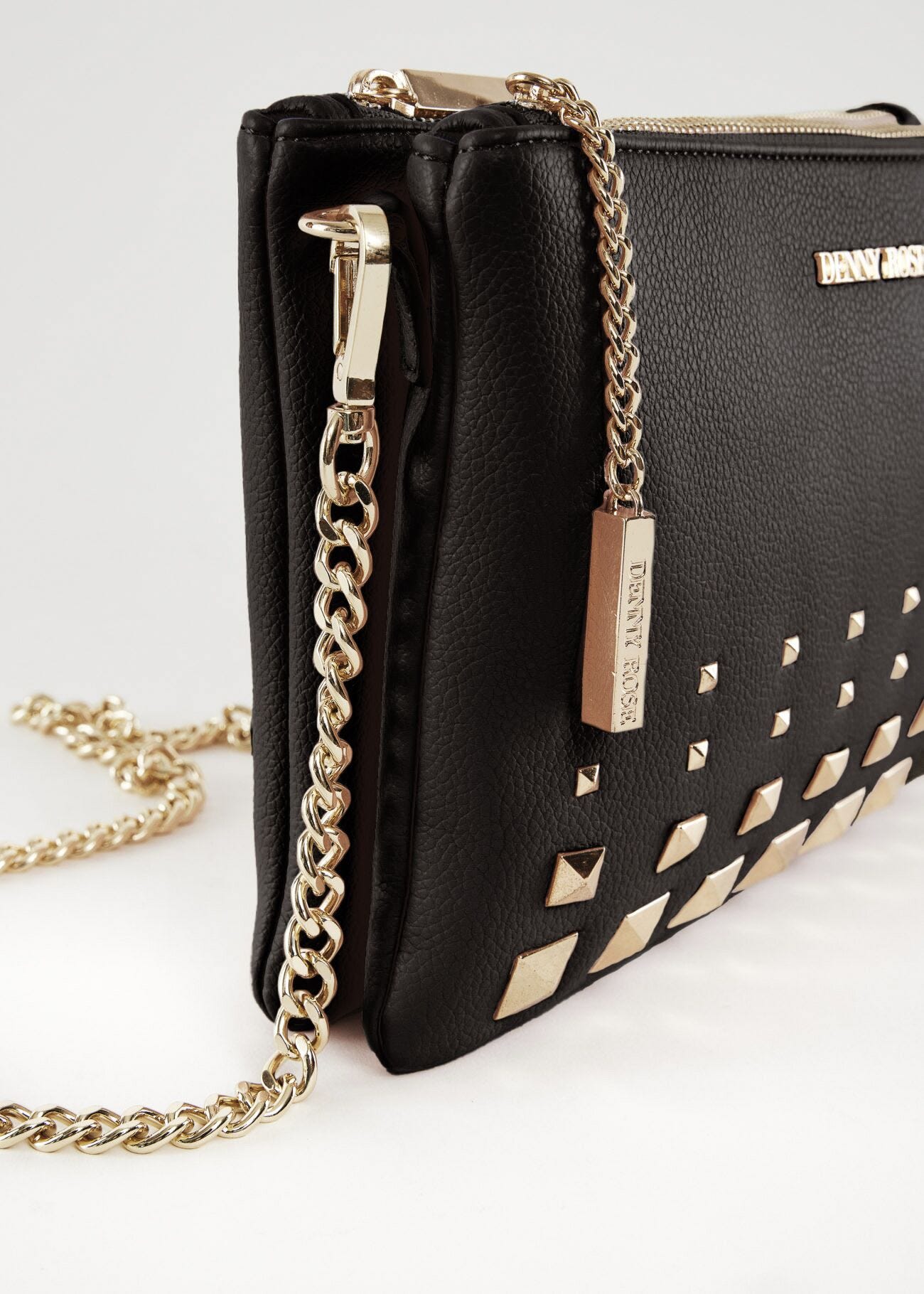 Bandolera negra con tachuelas