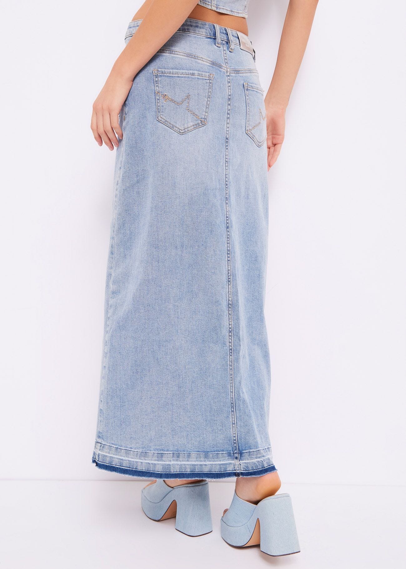 Stretch denim skirt