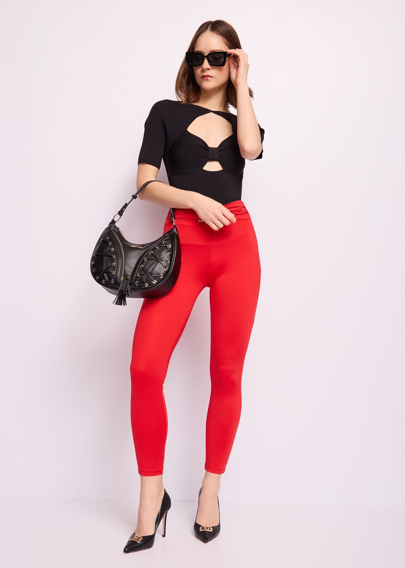T-shirt nera in maglia