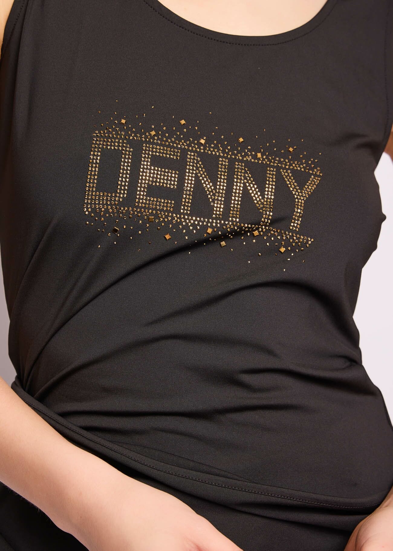 Top nero con logo e strass