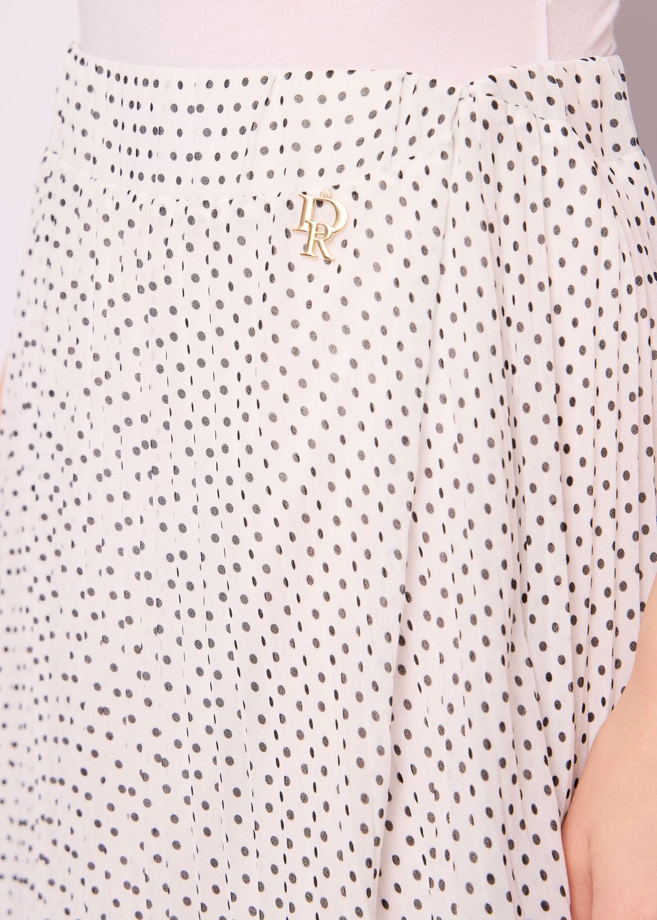 Pleated georgette polka-dot skirt