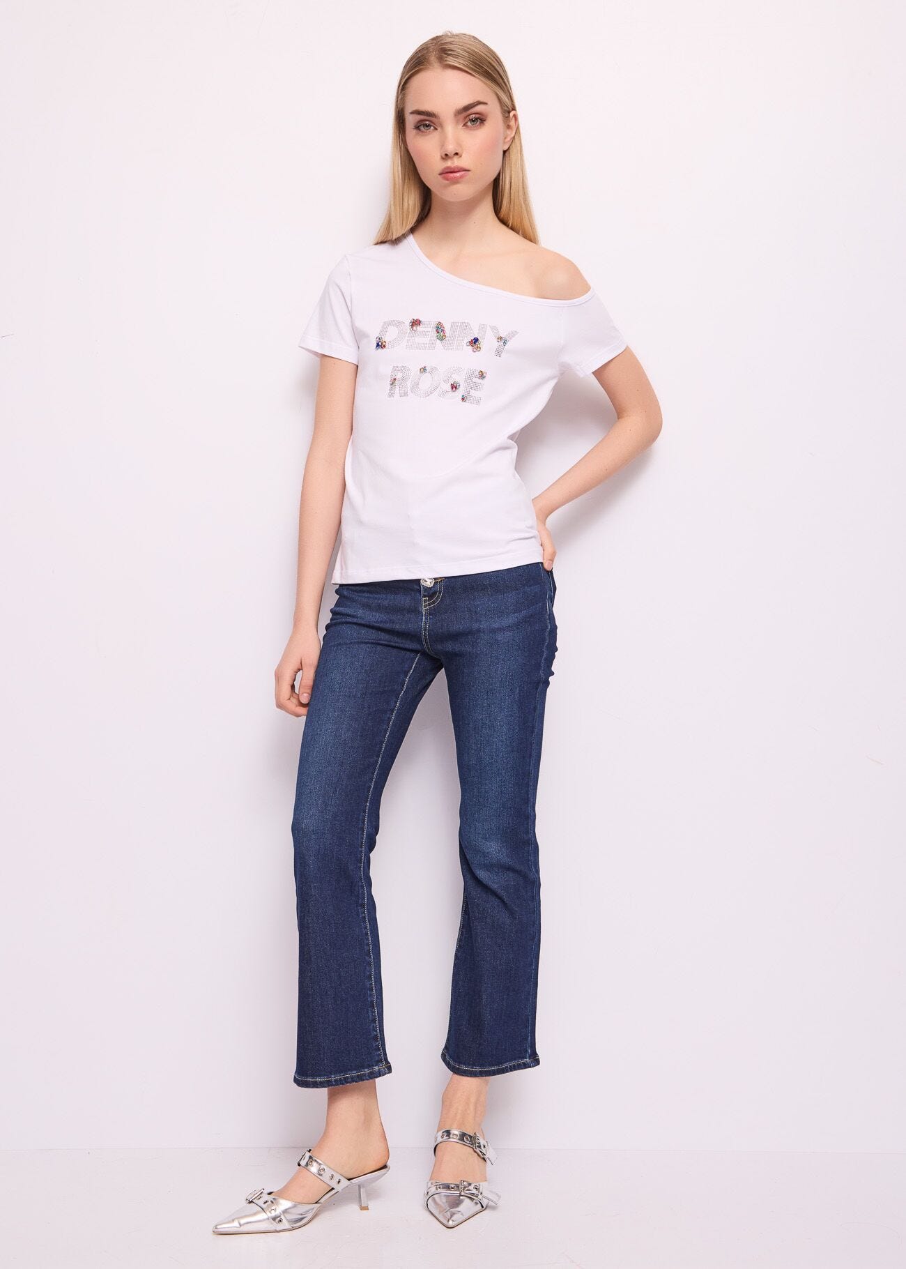 Jeans flare con bottoni