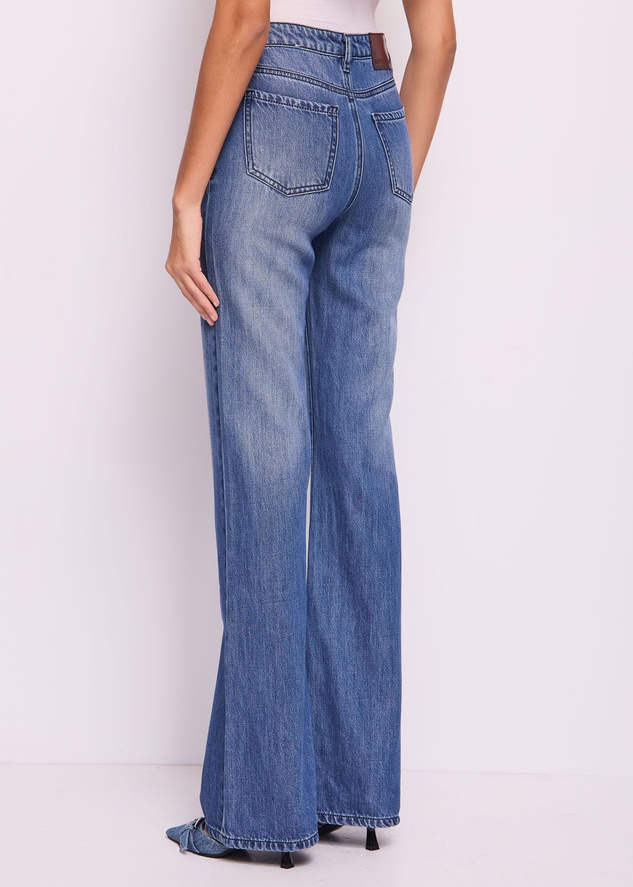 Jeans flare a vita alta in cotone