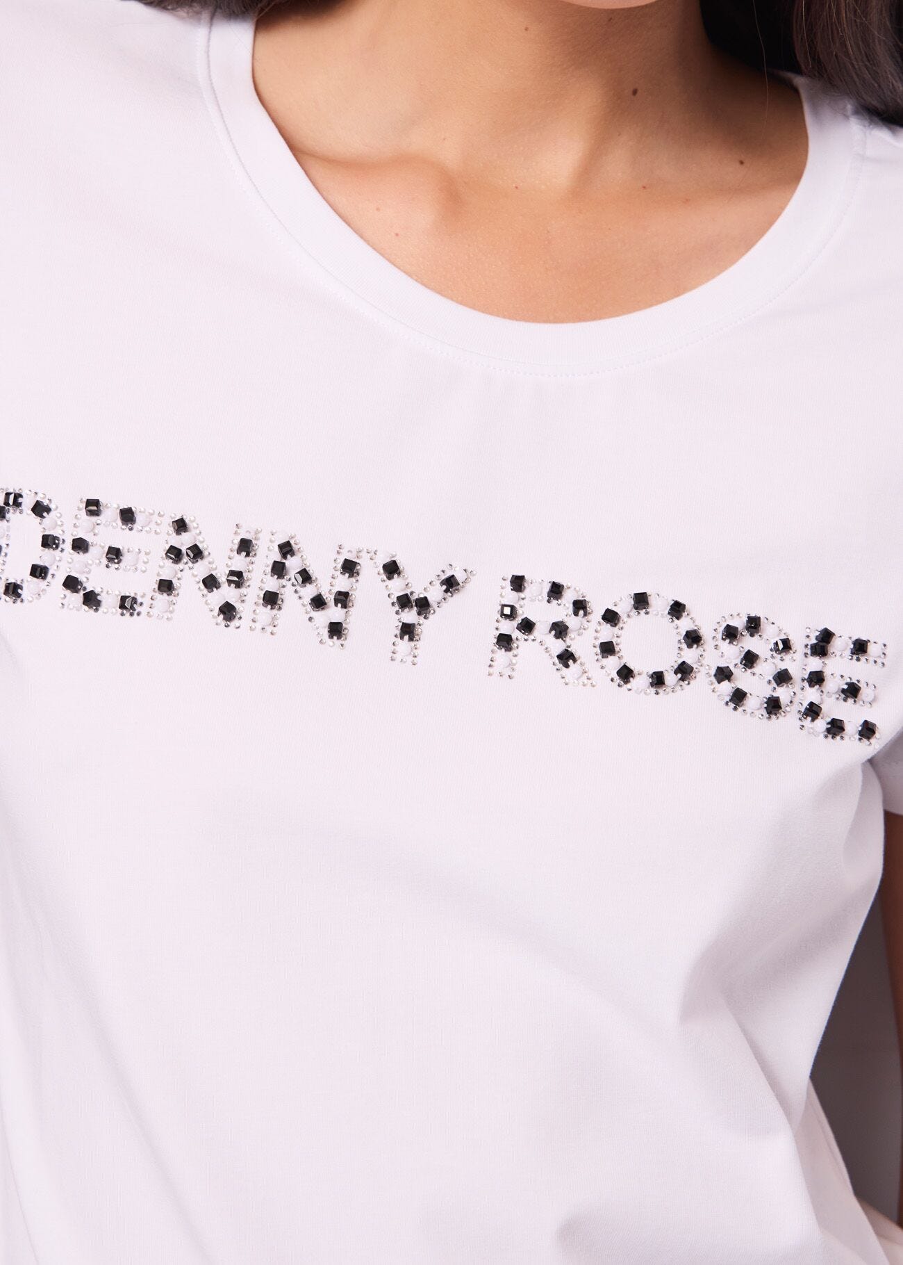 Camiseta blanca de algodón con logotipo