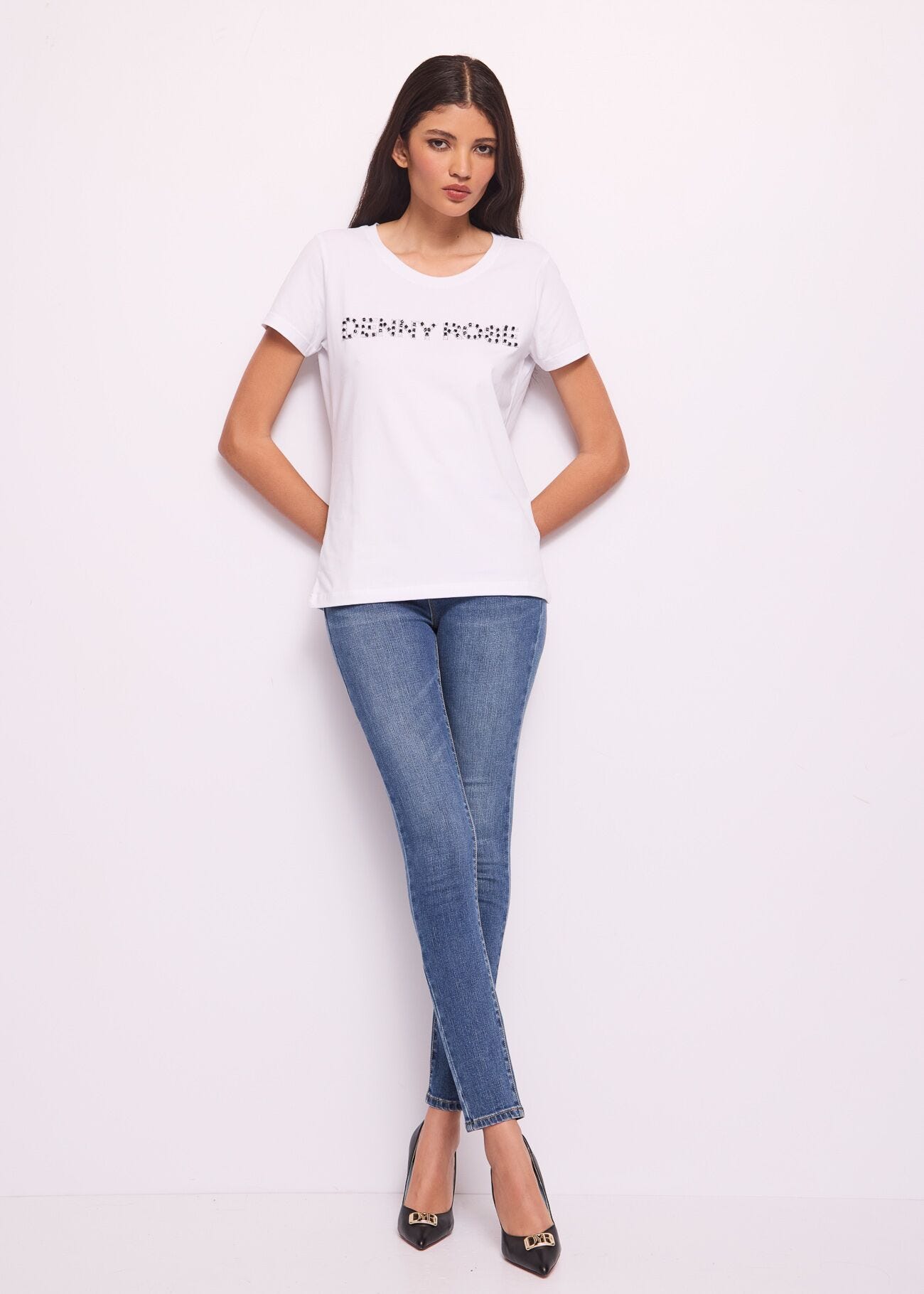 Camiseta blanca de algodón con logotipo