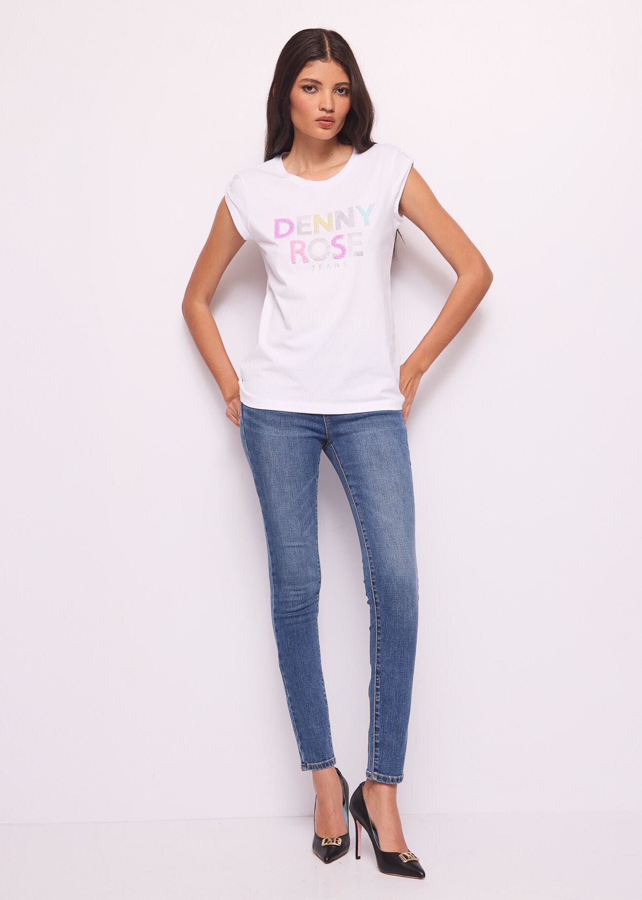 Camiseta blanca de algodón con logotipo